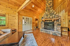 Private Chester Home w/ Deck, Mins to Skiing! - Image 5