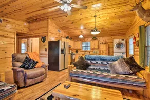 Broken Bow Cabin w/ Hot Tub, Near Hiking + Fishing - Image 5