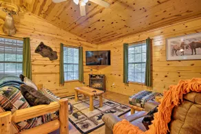 Broken Bow Cabin w/ Hot Tub, Near Hiking + Fishing - Image 4