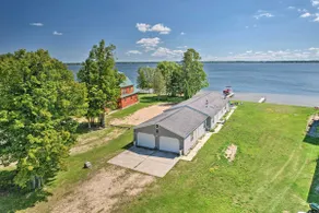Houghton Lake Family Getaway w/ Fire Pit! - Image 3