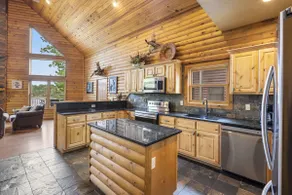 5BR Lakefront Resort | Pools, HotTub, Private Dock - Image 4