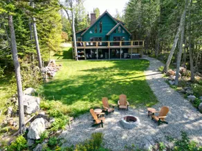 Schönes privates Blockhaus mit großem Deck, Kamin und Dock am Lake Umbagog !! - Image 2