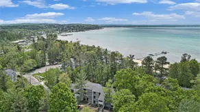 🏖️ Peaceful Bayview Studio @ The Shores | Deck + Beach Access + Champagne Welcome ➠ 5693 - Image 3