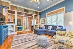 NOUVEAU! Cottage w / Porch - 3 min à pied de la baie de St Louis - Image 4