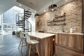 Fulton Market Loft | Rooftop Fire Pit | Parking - Image 5