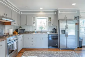 Willow Manor| Charming older home w/ MTN Views! - Image 5