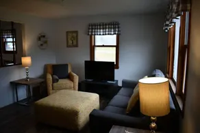Spacious and Beautiful Condo/ Brook Road - Image 2