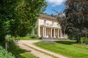 Henge Estate - Large Manor with ensuite double rooms, hot tub and tennis court - Image 3