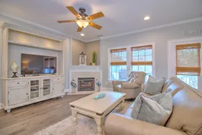 Beautiful 4BR 3BA Duplex Just Blocks from Ocean! - Image 3