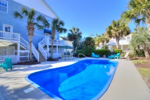 Beautiful 4BR 3BA Duplex Just Blocks from Ocean! - Image 4