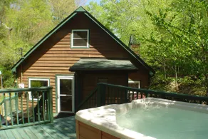 Cool Mountain Days Are Calling 3br2ba Creekfront N - Image 3