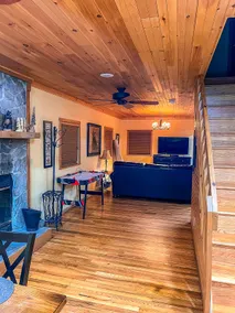 Cool Mountain Days Are Calling 3br2ba Creekfront N - Image 5