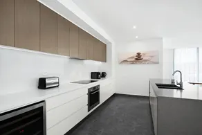 Luxury Apartment Caves Beach 4 Bed - Image 3