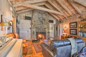 ¡NUEVO! Inicio Hillside w / jacuzzi y acceso Lake Tahoe! - Image 4