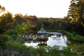Churchills - outstanding views over Daylesford - Image 2