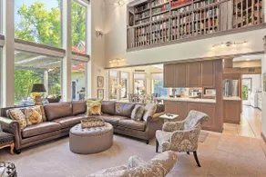 Chateau Woodlands in Salt Lake with Guesthouse and - Image 4