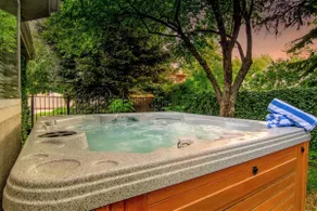 Chateau Woodlands in Salt Lake with Guesthouse and - Image 5