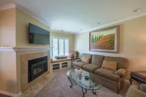 NY!!! Smukt renoveret 2BR / 2BA Blacklake golfbane Condo på 9. hul - Image 3