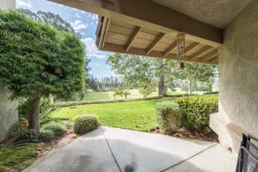 NY!!! Smukt renoveret 2BR / 2BA Blacklake golfbane Condo på 9. hul - Image 4