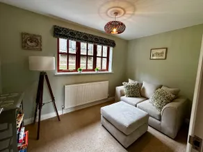28 Barnes Meadow - Image 2