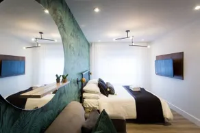 Studio Palms Steps from JeanTalon Market Full Bath by Den Stays - Image 3