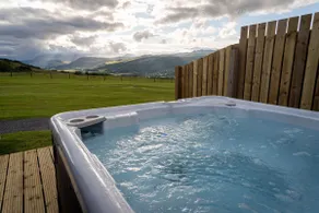 Beinn A Ghlo Pod/Pet Friendly with Hot Tub - Image 3