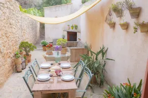 Charming old house in the center of Santanyí - Image 3