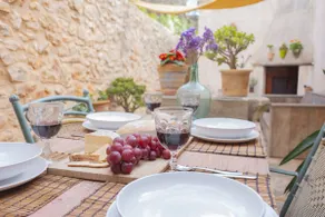 Charming old house in the center of Santanyí - Image 2
