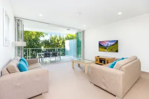 3 Bedroom Garden View Self Catering Apartment - Image 3