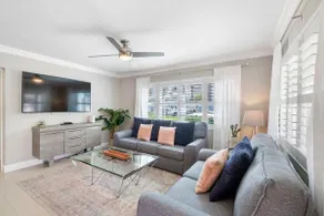 Family Compound🏠Tiki Hut/Close to Beach👙King Beds🛏️No Pet Fee ❤️ - Image 4
