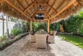 Family Compound🏠Tiki Hut/Close to Beach👙King Beds🛏️No Pet Fee ❤️ - Image 2