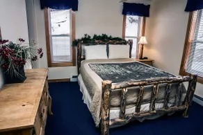 3 Bedroom Cabin with Mountain Views and Hot Tub - Image 4