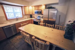 3 Bedroom Cabin with Mountain Views and Hot Tub - Image 3