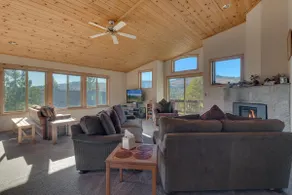 NOUVELLE LISTE - \"Stockholm\" Tahoe Donner 4 BR avec bain à remous privé - Chiens OK - Image 3