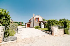 Villa Alma with private pool in a quiet location - Image 2
