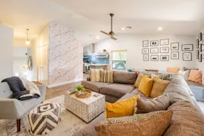 Waterfront Home in Bayshore Arts district - Image 3