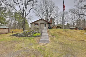 Walk to Marina: Cute Gilford Cottage w/ Grill - Image 2
