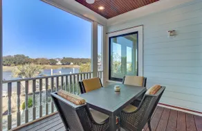 Deep Water Dock mit zwei Bootsrutschen, brandneuen Einrichtungsgegenständen und einem Beach Gear-Guthaben von 250 US-Dollar! Gemeinschaftspool, 20 Morgan Place Drive - Image 5