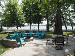 Lorlee - A Large and Luxurious Lakefront Cottage! - Image 3