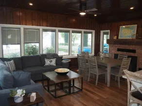 Lorlee - A Large and Luxurious Lakefront Cottage! - Image 4