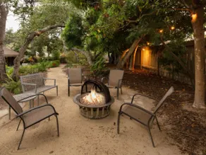 Art and Sound: Secluded Carmel Five bedroom home! - Image 4