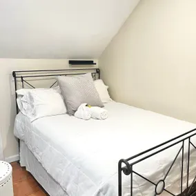Private 3Br Apt: King-2Queen -PetPally -LTR-STR - Image 3