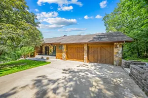 Private Pool, On its own 2 acres, FirePit, Pinball - Image 2