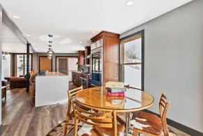 Luxury Alta Two Bedroom Apartment w Hot Tub - Image 3