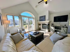 FV26 Recently renovated golf course cottage! - Image 2