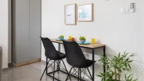 Adom – Modern One-Bedroom Apartment with Living Room, 7 Minutes from the Promenade - Image 4