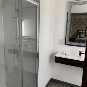 Sunset Studio Apartment 3 - Image 4