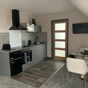 Sunset Studio Apartment 3 - Image 3
