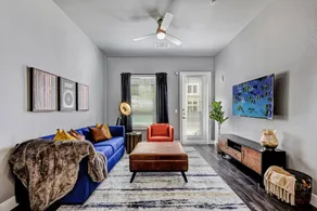 Walk to Riverwalk | Luxury Downtown Apt | King Bed - Image 3