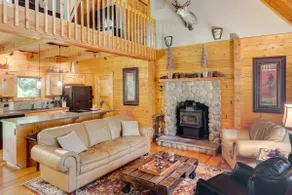 NY! Cle Elum Mountain Cabin w / Hot Tub & Trails! - Image 4